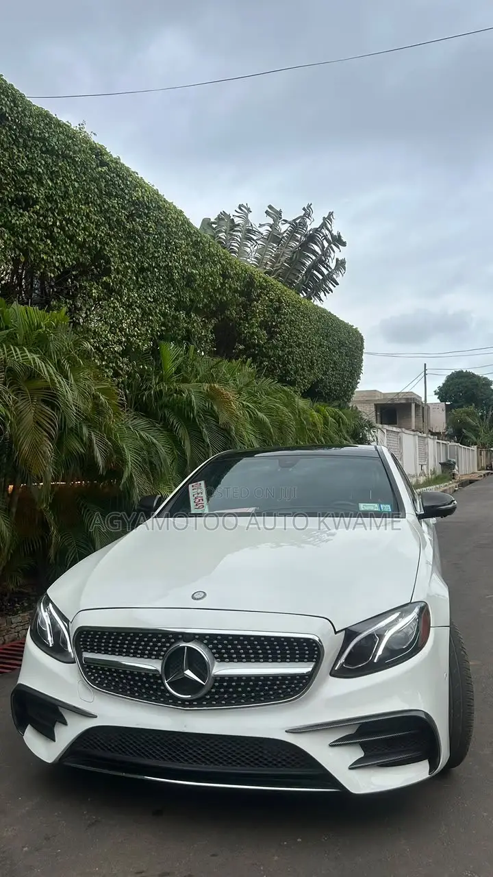 Mercedes-Benz E300 2019 White