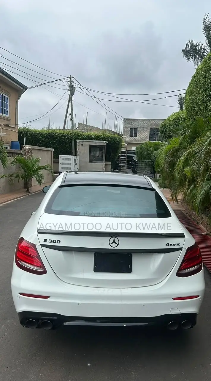 Mercedes-Benz E300 2019 White