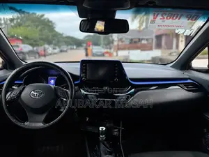 Toyota C-HR 2024 Gray