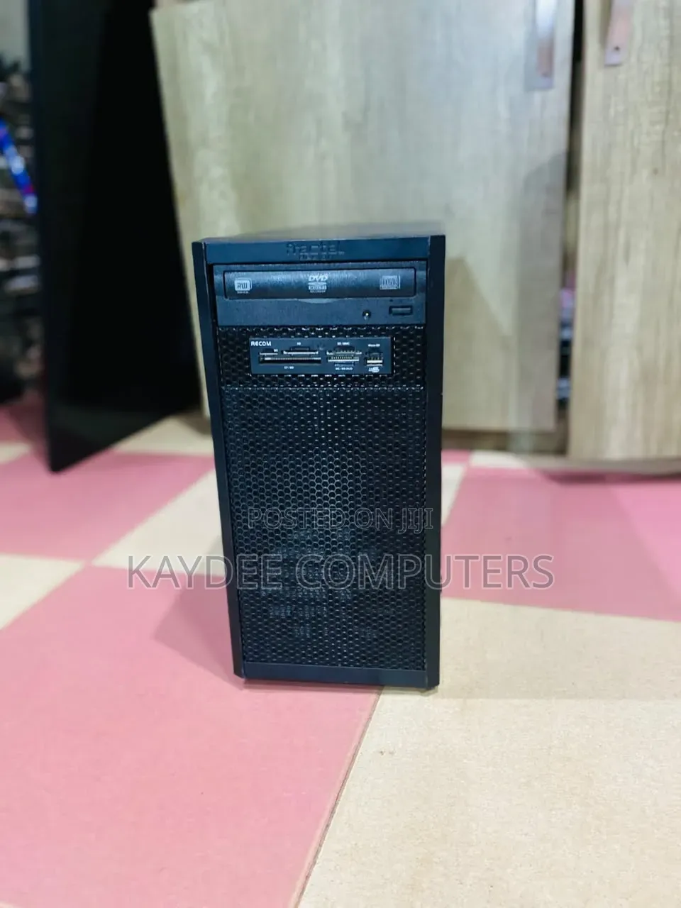 Desktop Computer Asus 8GB Intel Core i3 HDD 500GB