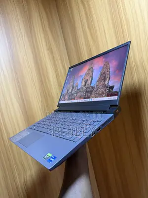 Laptop Dell G15 5520 16GB Intel Core i7 SSD 1T