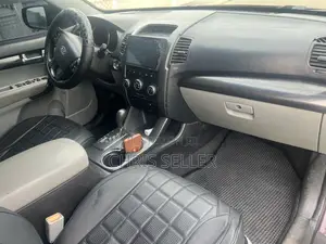 Kia Sorento 2011 Burgundy