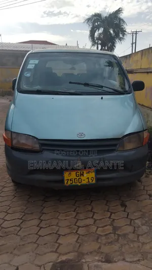 Toyota Grand HiAce 2002 Green