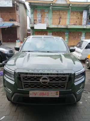 2024 Nissan Frontier Windscreen Available