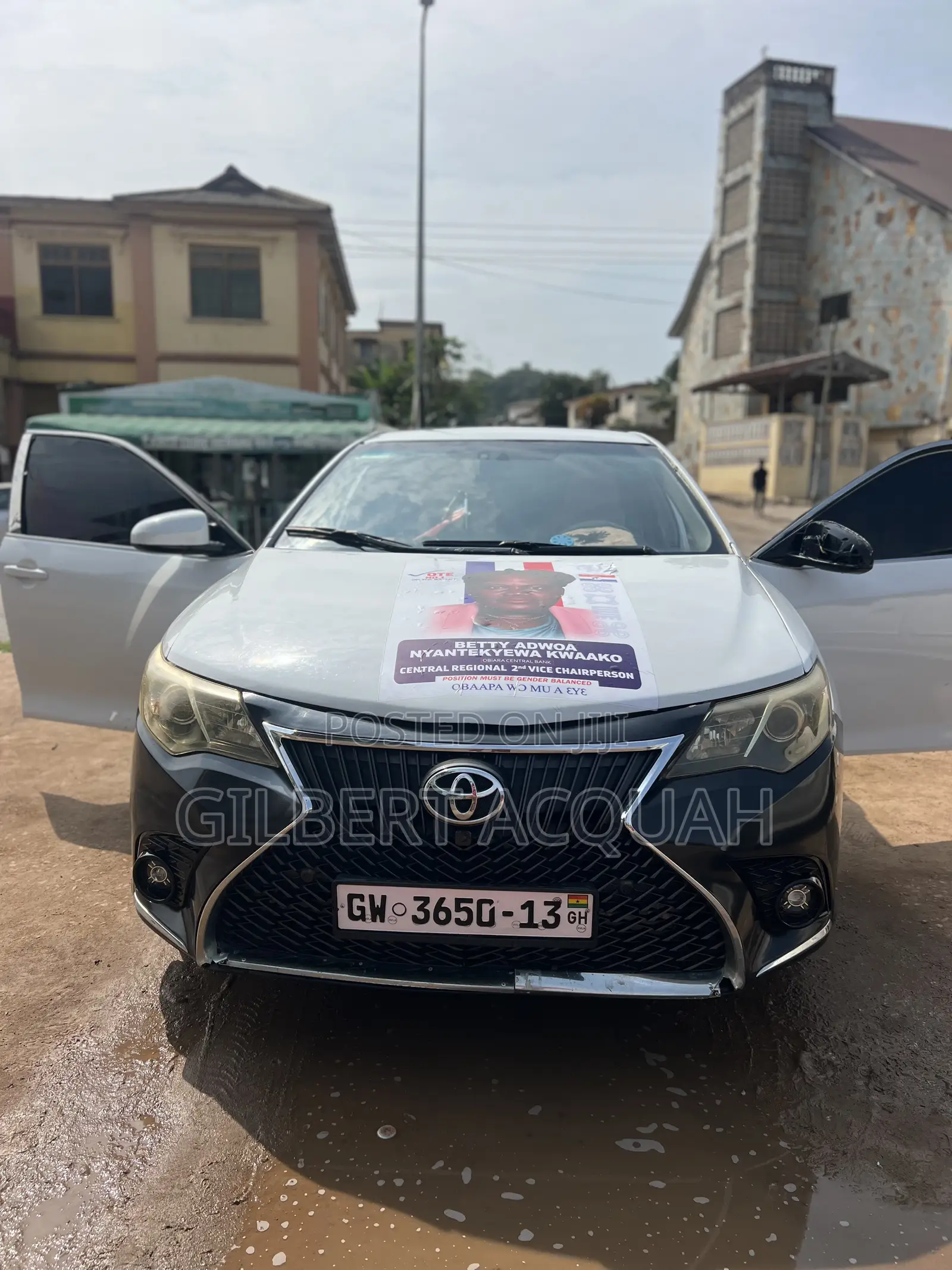 Toyota Camry Hybrid XLE 2012 White
