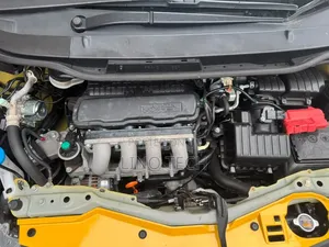 Honda Fit 2014 Yellow