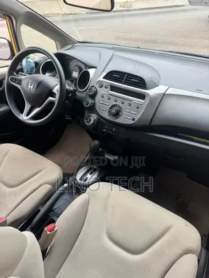 Honda Fit 2014 Yellow