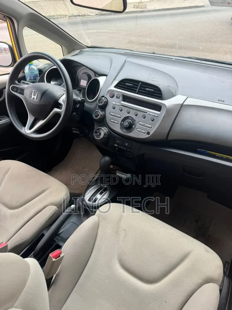 Honda Fit 2014 Yellow