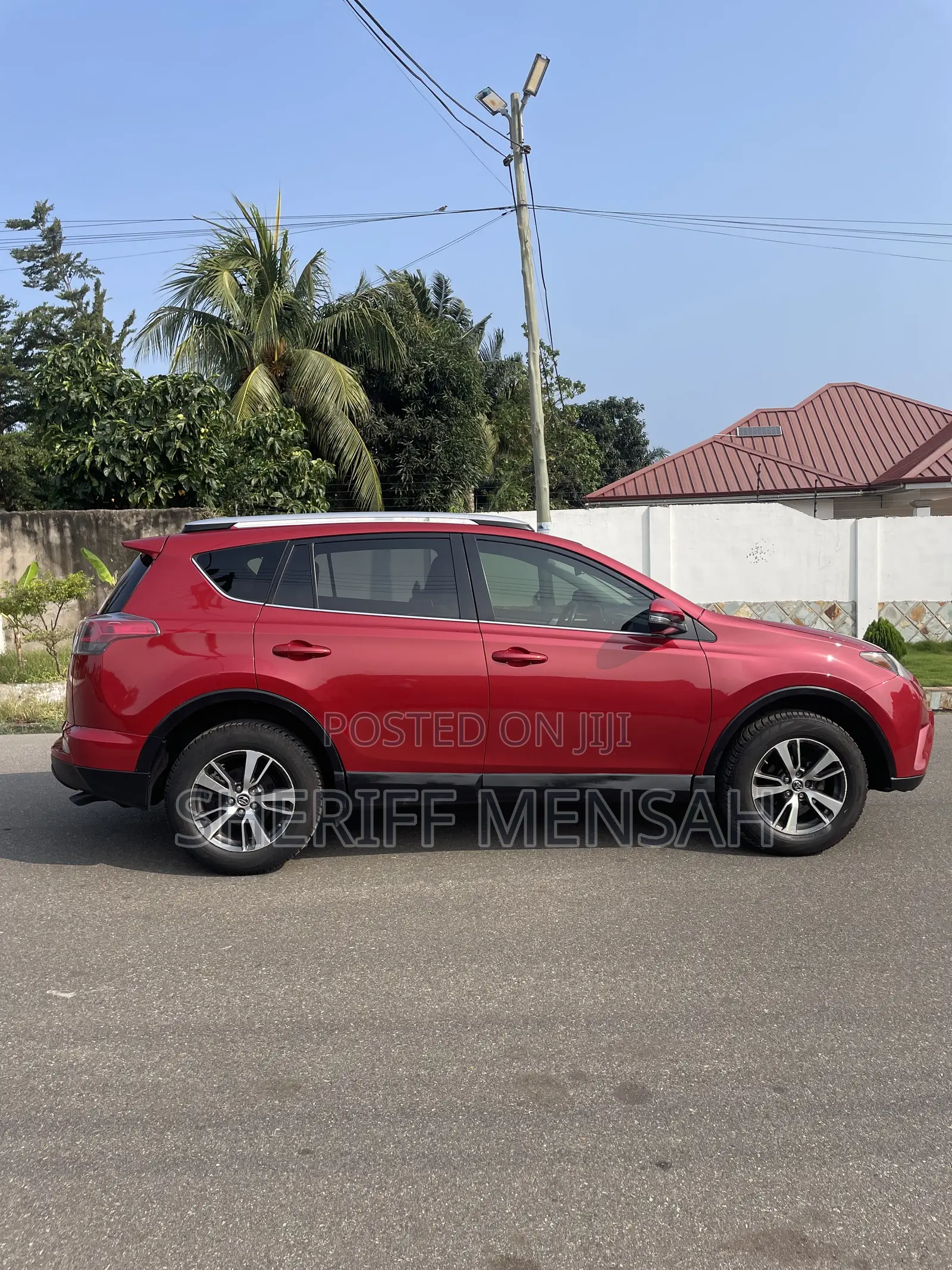 Toyota RAV4 XLE AWD (2.5L 4cyl 6A) 2016 Red