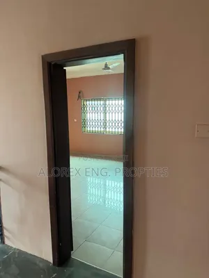 6bdrm House in Adenta, Housing Down for rent