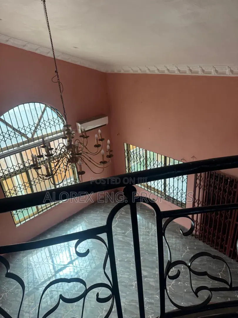 6bdrm House in Adenta, Housing Down for rent