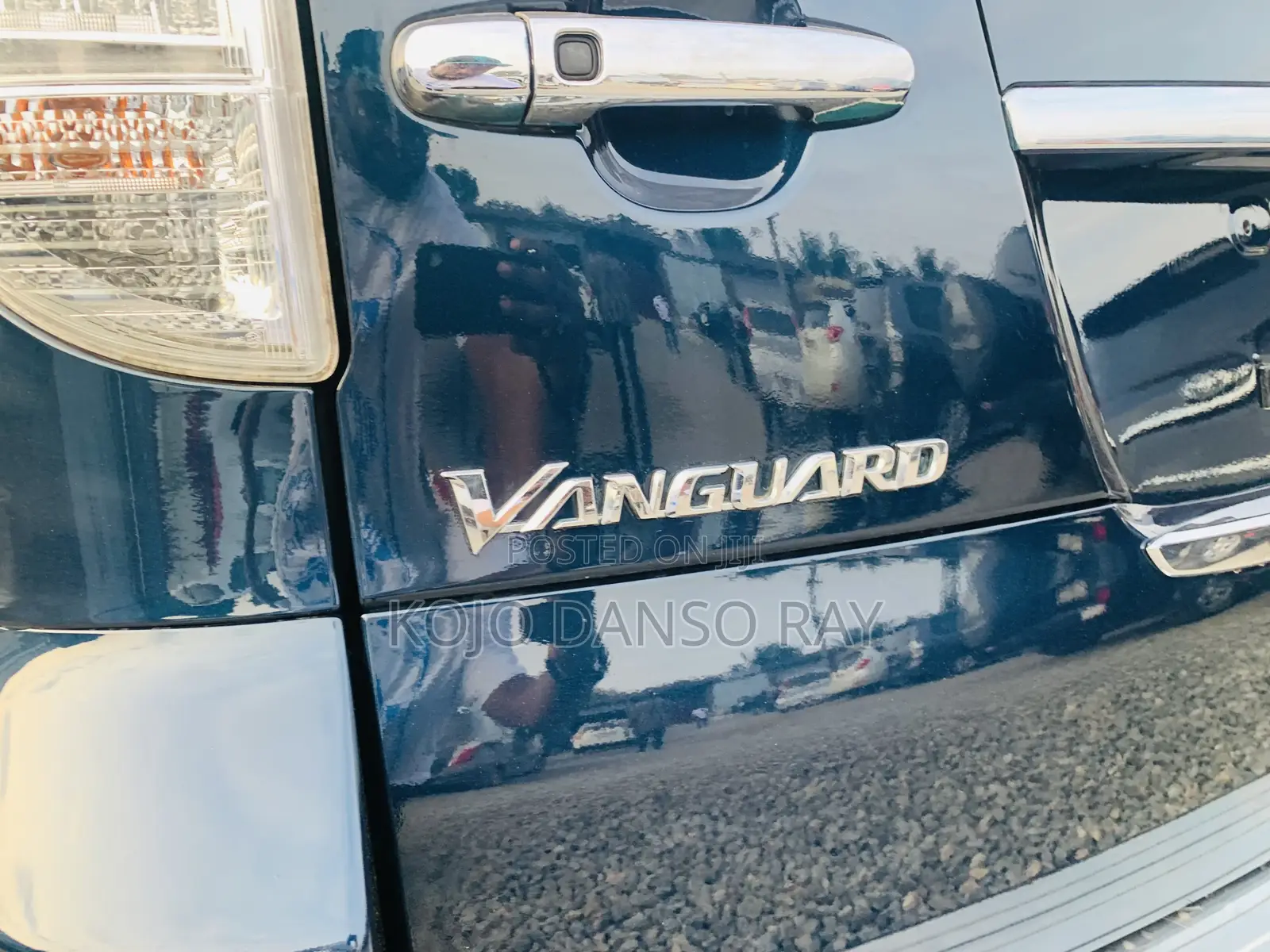Toyota Vanguard 2013 Blue