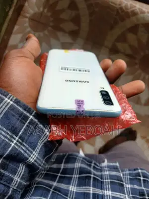 Samsung Galaxy A70 128 GB White