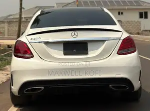 Mercedes-Benz C300 2018 White