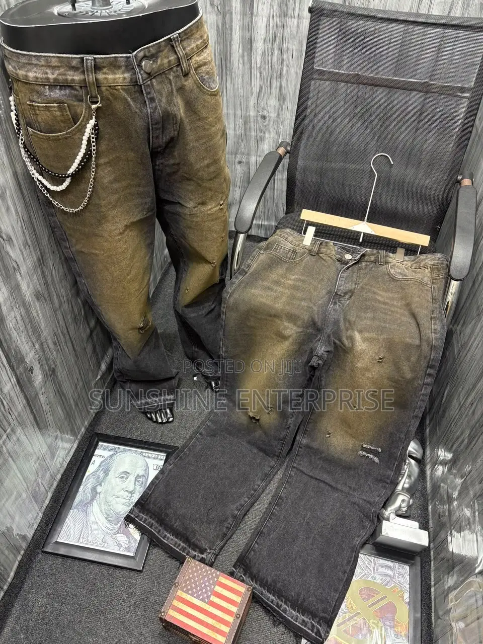 Man’s Baggy Jeans