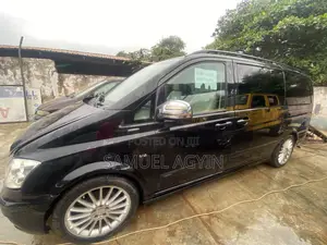 Mercedes-Benz Viano 2011 Black