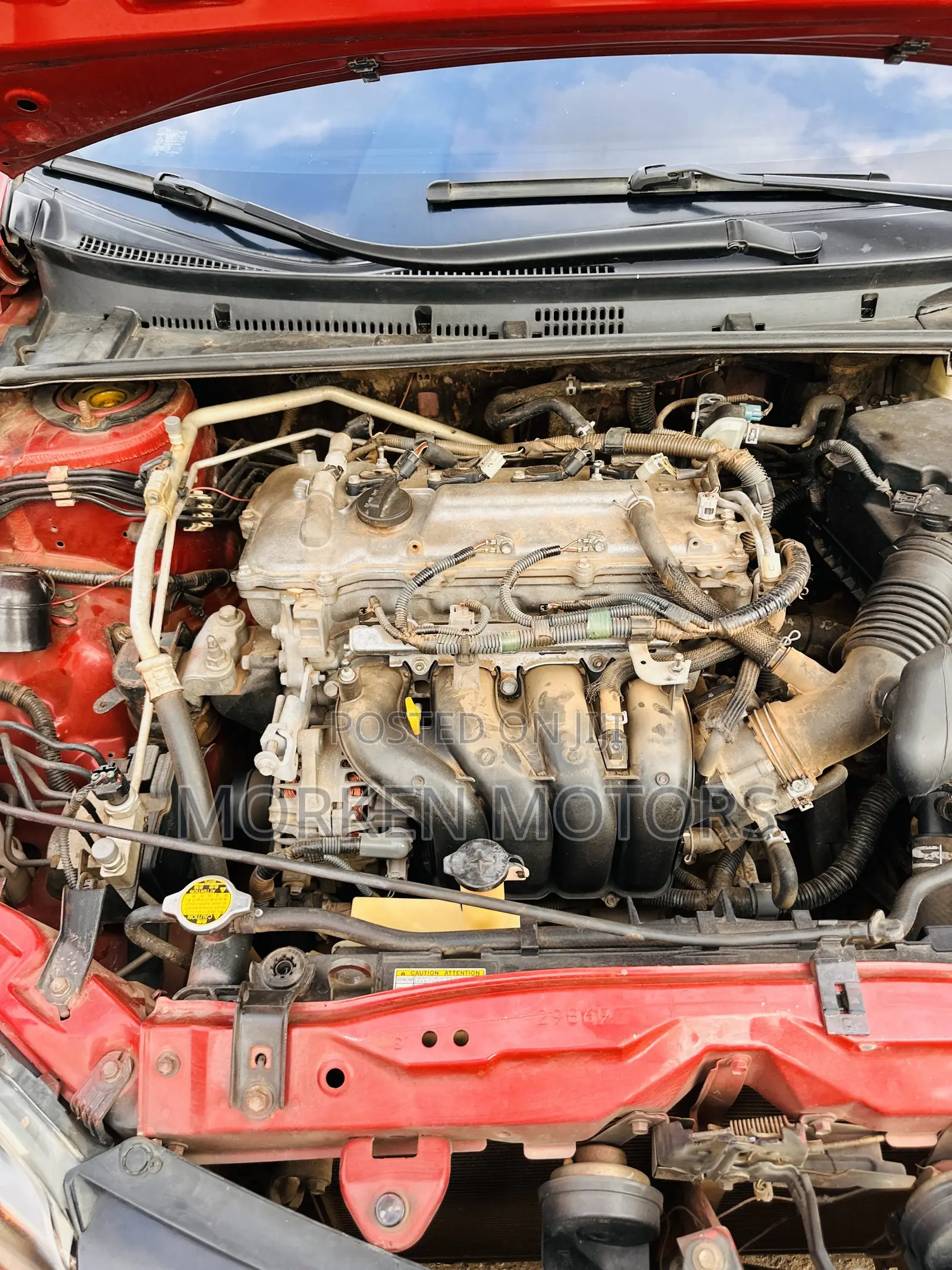 Toyota Corolla LE Eco (1.8L 4cyl 2A) 2018 Red