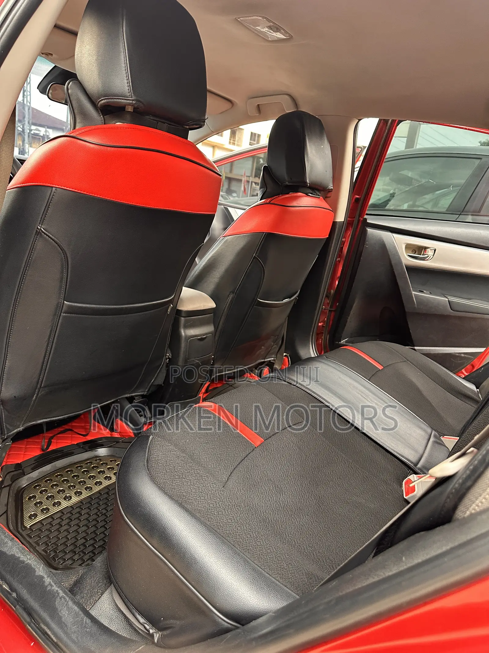 Toyota Corolla LE Eco (1.8L 4cyl 2A) 2018 Red