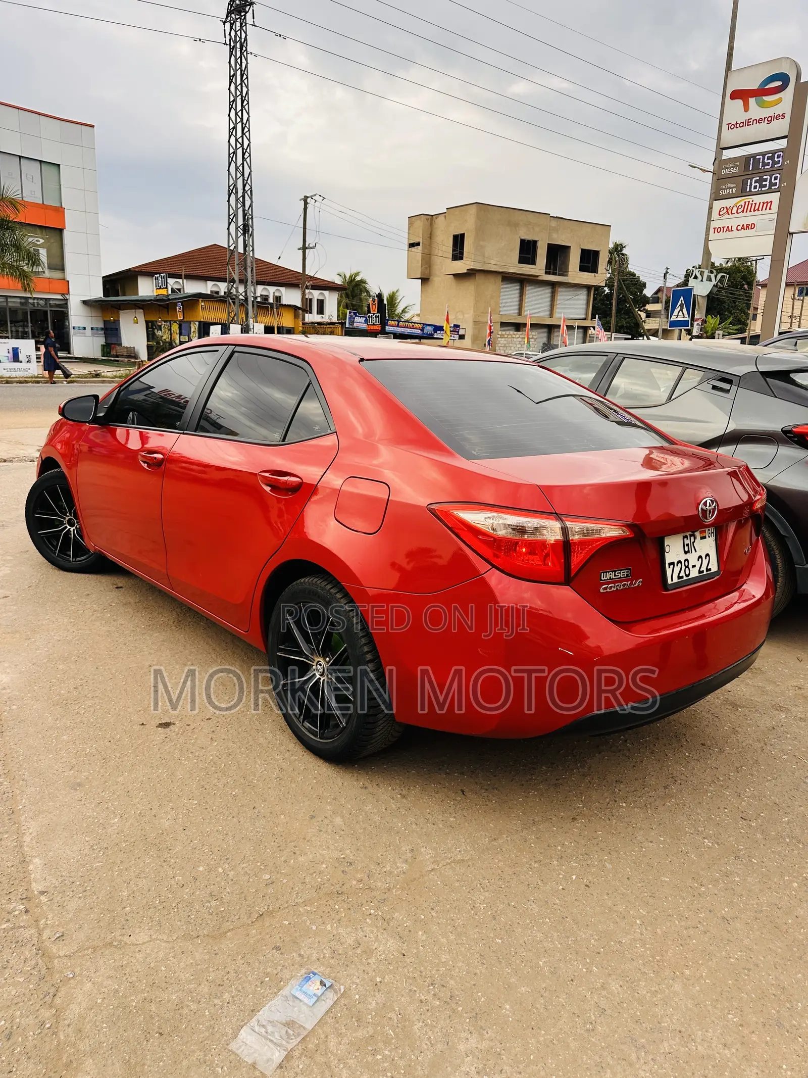 Toyota Corolla LE Eco (1.8L 4cyl 2A) 2018 Red