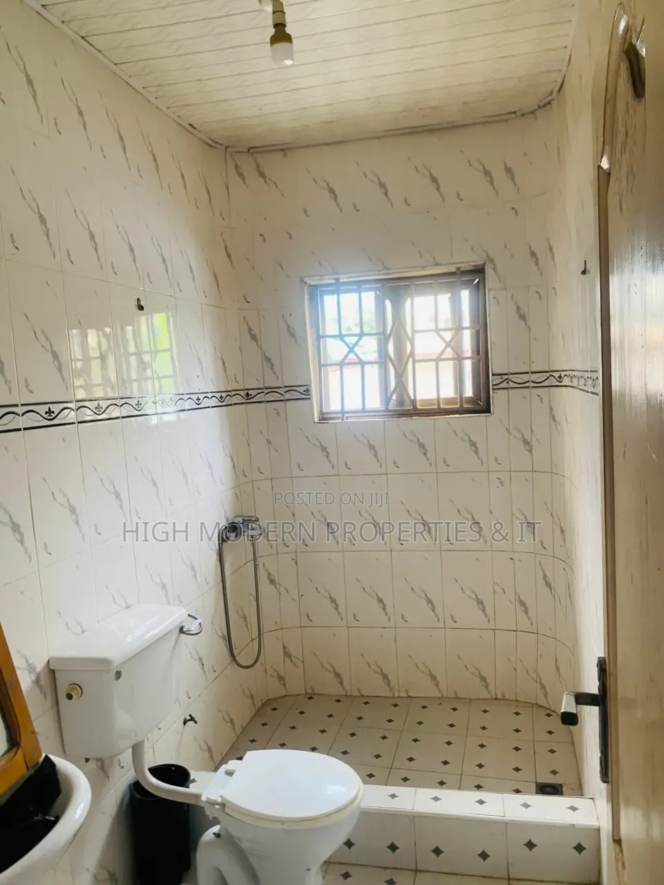 3bdrm House in Community 16 for rent