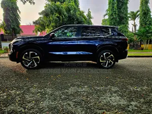 Mitsubishi Outlander 2023