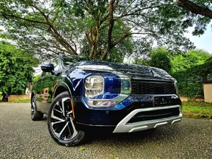 Mitsubishi Outlander 2023