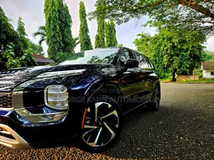Mitsubishi Outlander 2023