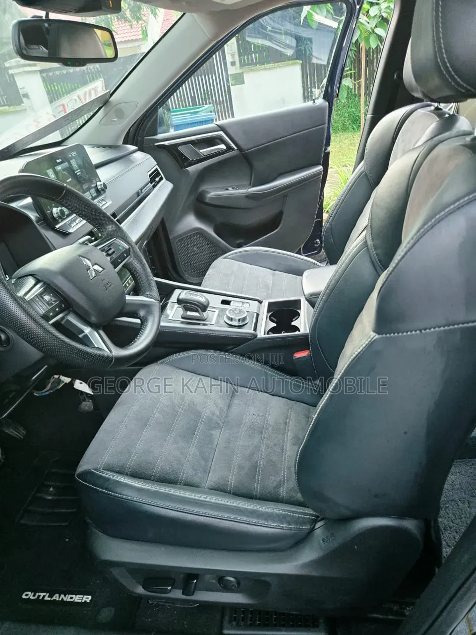 Mitsubishi Outlander 2023