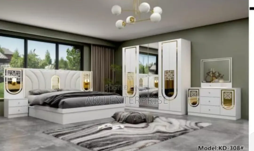 Luxurious Room Set Queen Size Bed Wardrobe Drawers, Etc