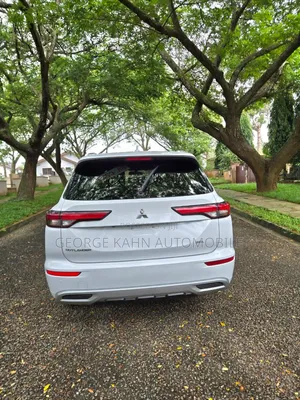 Mitsubishi Outlander SEL 2022 White