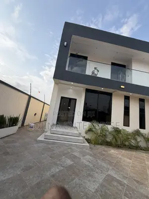 4bdrm Townhouse/Terrace in Atasomanso, Kumasi Metropolitan for sale