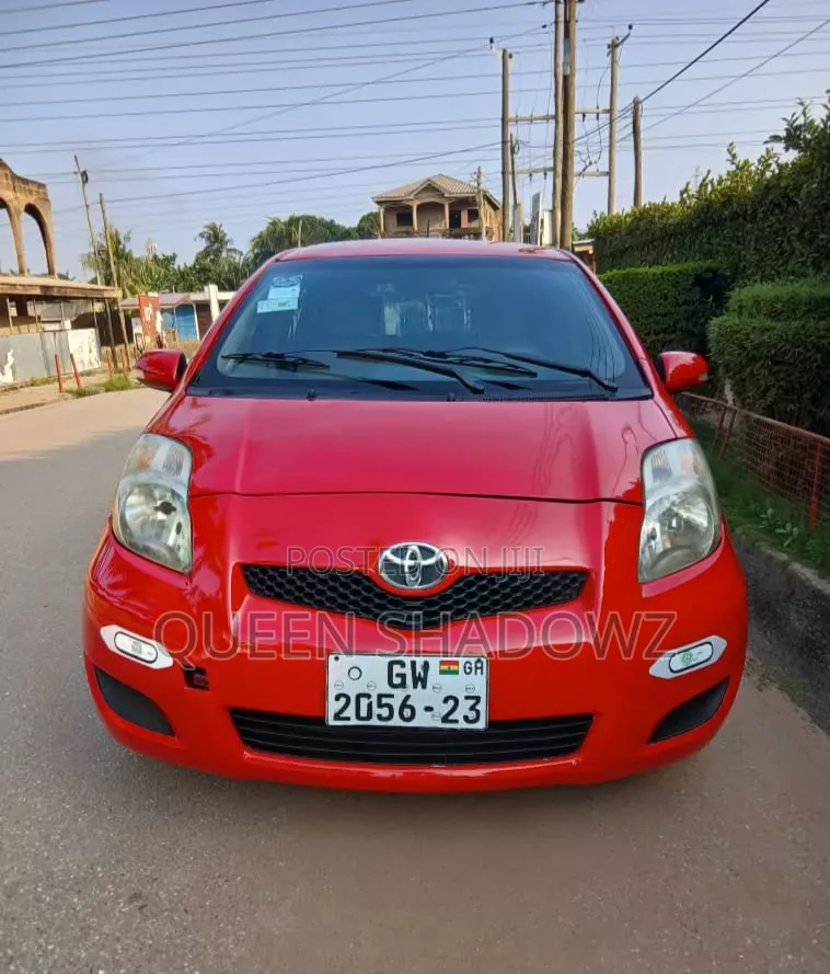 Toyota Vitz 2010 Red