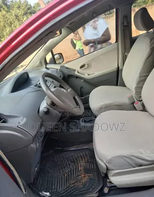Toyota Vitz 2010 Red