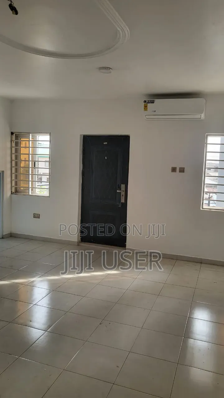 2bdrm Apartment in Agbleza East, Ledzokuku-Krowor for rent