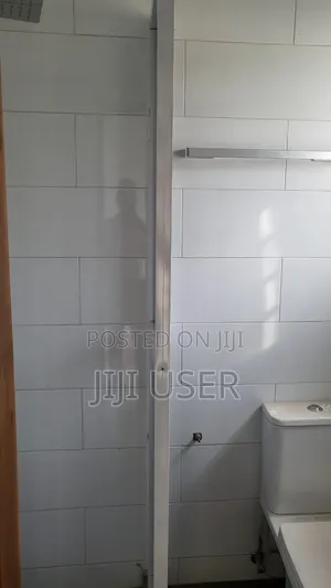 2bdrm Apartment in Agbleza East, Ledzokuku-Krowor for rent