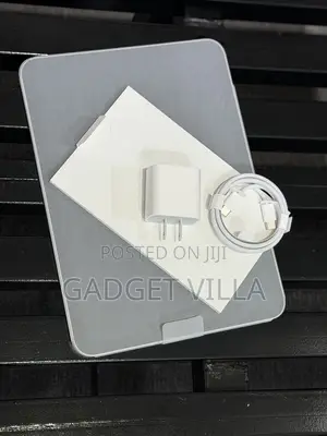 New Apple iPad (2025) 128 GB Silver