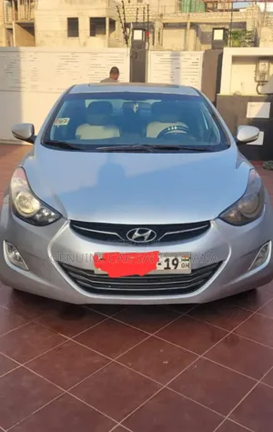 Hyundai Elantra GLS Sedan FWD (1.8L 4cyl 6A) 2013 Silver
