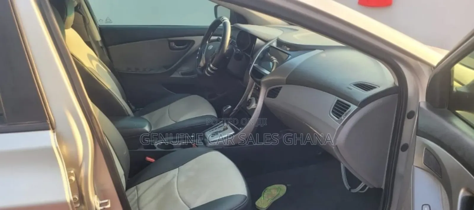 Hyundai Elantra GLS Sedan FWD (1.8L 4cyl 6A) 2013 Silver