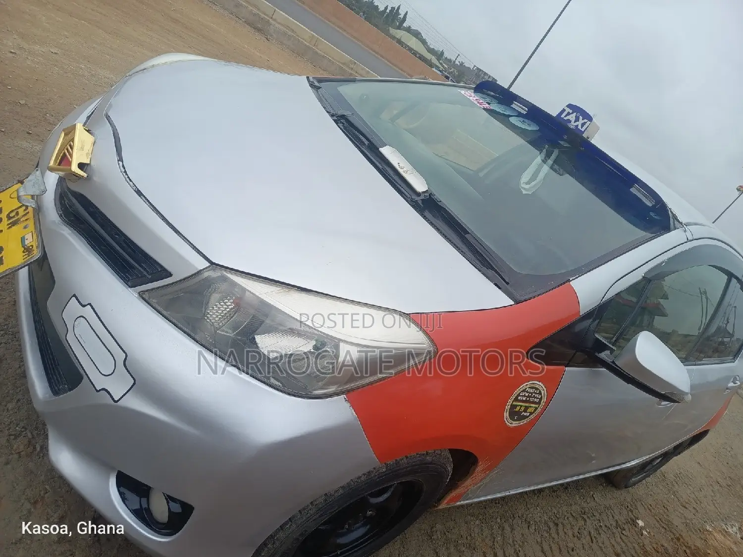 Toyota Vitz 2014 Silver