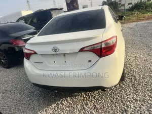 Toyota Corolla S 4dr Sedan (1.8L 4cyl CVT) 2016 White