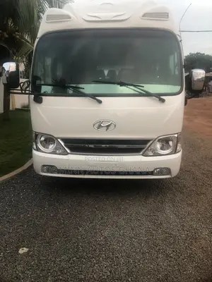 Hyundai County 2016 White