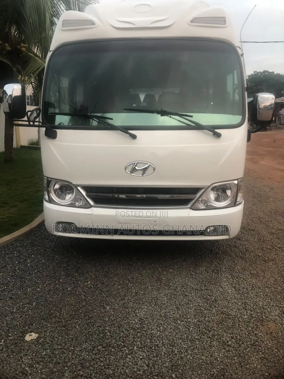 Hyundai County 2016 White