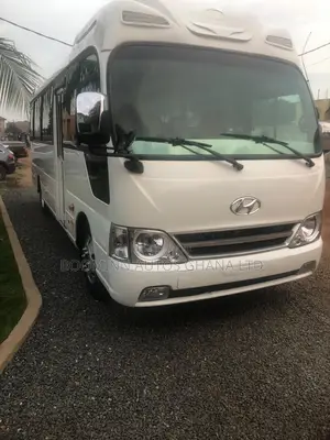 Hyundai County 2016 White
