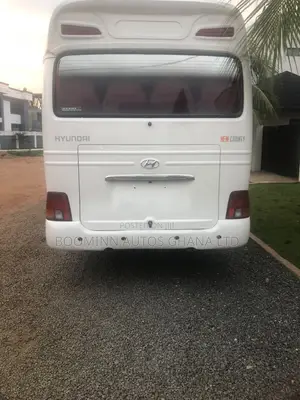 Hyundai County 2016 White