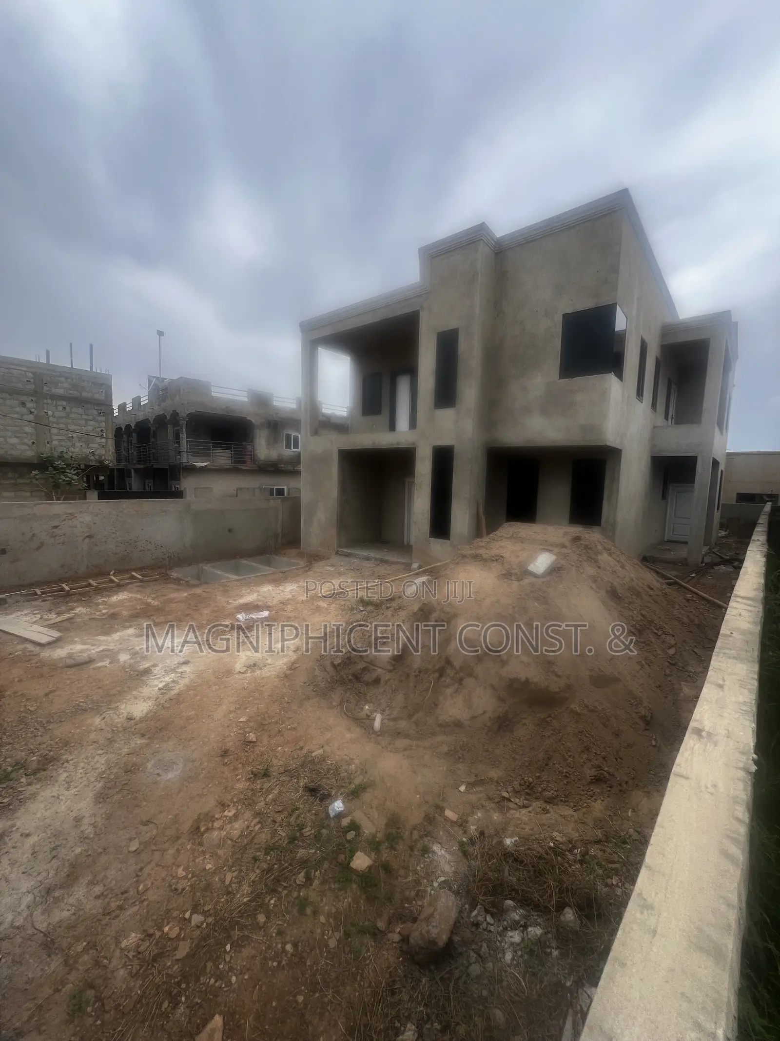 Duplex Uncompleted 4 Bedroom for Sale at Lakeside Estate