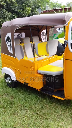 Bajaj RE 2025 Yellow