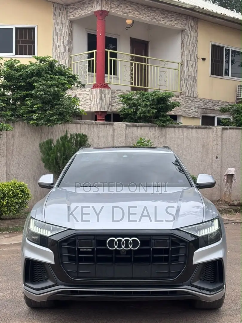 Audi Q8 2021 Silver