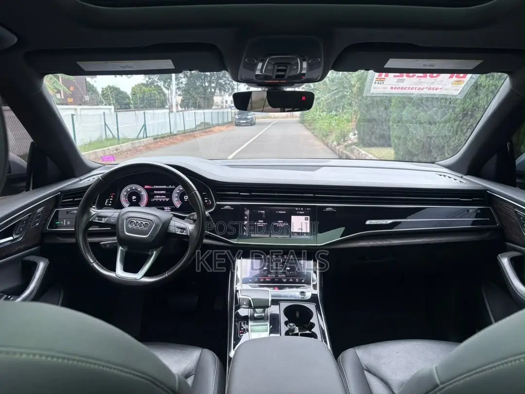 Audi Q8 2021 Silver