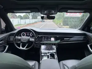Audi Q8 2021 Silver