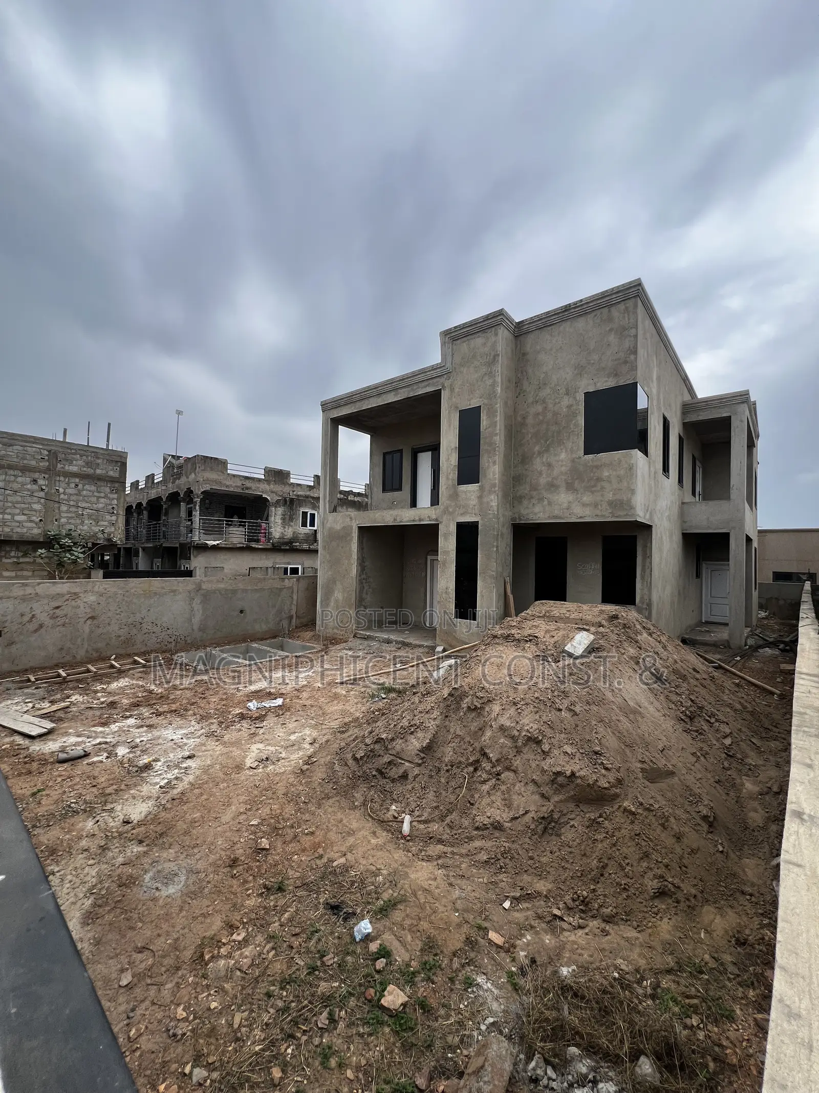 Duplex Uncompleted 4 Bedroom for Sale at Lakeside Estate